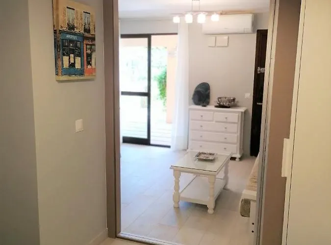 19 Eurosol A 200 Metros Carihuela شقة